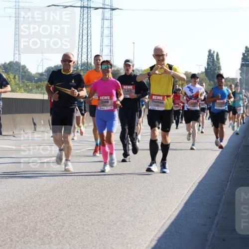 03.10.2025 - Köhlbrandbrückenlauf Strokosch-Dieckow http://msf.ph/oto/9105311 03.10.2025 12:14:53 Position 3 4219, 4061, 431, 5799 meine-sportfotos.de