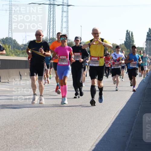 03.10.2025 - Köhlbrandbrückenlauf Strokosch-Dieckow http://msf.ph/oto/9105315 03.10.2025 12:14:53 Position 3 4319, 4219, 4061, 5799 meine-sportfotos.de