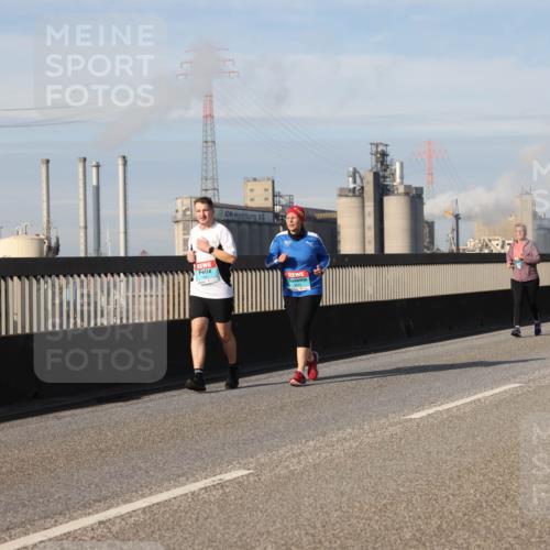 03.10.2025 - Köhlbrandbrückenlauf Lena Gebhardt http://msf.ph/oto/9105328 03.10.2025 10:12:55 Position 2  meine-sportfotos.de