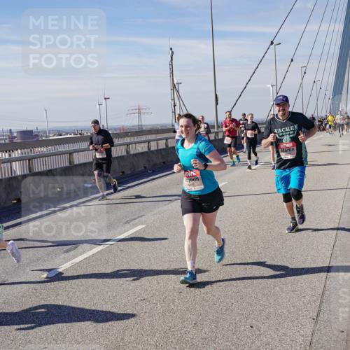 03.10.2025 - Köhlbrandbrückenlauf Michael Burmester http://msf.ph/oto/9105352 03.10.2025 12:49:09 Position 2 4610 meine-sportfotos.de