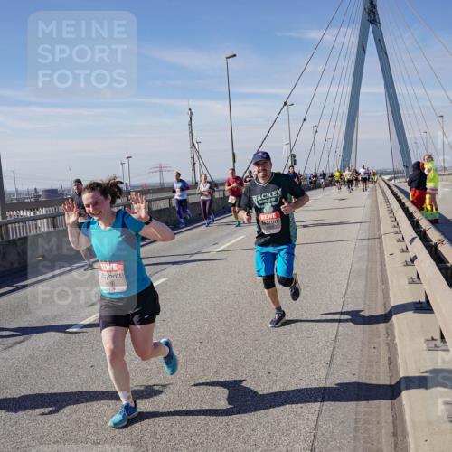 03.10.2025 - Köhlbrandbrückenlauf Michael Burmester http://msf.ph/oto/9105355 03.10.2025 12:49:10 Position 2 4610, 2025 meine-sportfotos.de