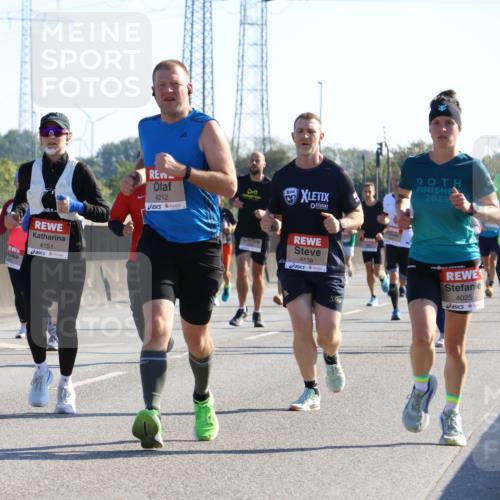 03.10.2025 - Köhlbrandbrückenlauf Strokosch-Dieckow http://msf.ph/oto/9105357 03.10.2025 12:15:03 Position 3 4151, 4212, 057, 4158, 2025, 50, 4025 meine-sportfotos.de