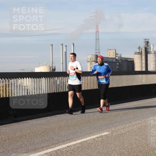 03.10.2025 - Köhlbrandbrückenlauf Lena Gebhardt http://msf.ph/oto/9105372 03.10.2025 10:12:56 Position 2  meine-sportfotos.de