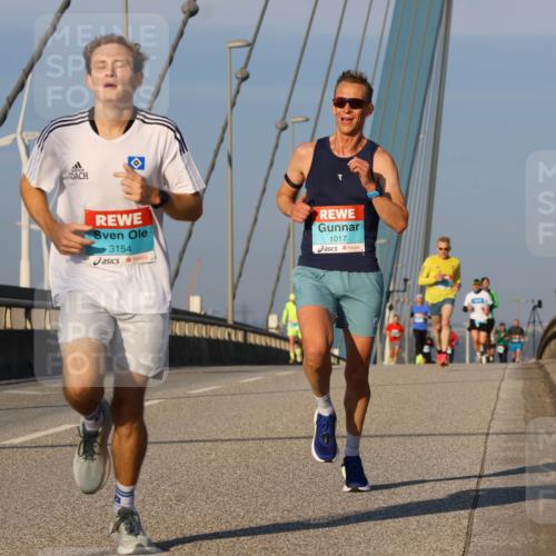 03.10.2025 - Köhlbrandbrückenlauf Strokosch-Dieckow http://msf.ph/oto/9105395 03.10.2025 09:33:03 Position 2 3154, 1017 meine-sportfotos.de