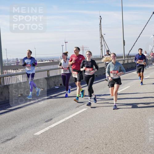 03.10.2025 - Köhlbrandbrückenlauf Michael Burmester http://msf.ph/oto/9105419 03.10.2025 12:49:13 Position 2  meine-sportfotos.de