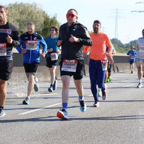 03.10.2025 - Köhlbrandbrückenlauf Strokosch-Dieckow http://msf.ph/oto/9105434 03.10.2025 12:15:31 Position 3 016, 6018, 6038, 6470, 6032, 5671 meine-sportfotos.de