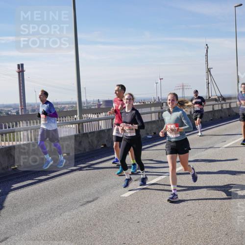 03.10.2025 - Köhlbrandbrückenlauf Michael Burmester http://msf.ph/oto/9105441 03.10.2025 12:49:14 Position 2  meine-sportfotos.de