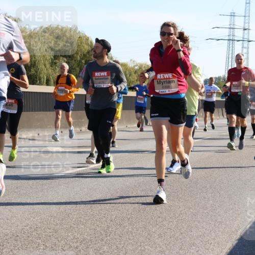 03.10.2025 - Köhlbrandbrückenlauf Strokosch-Dieckow http://msf.ph/oto/9105455 03.10.2025 12:15:36 Position 3 4129, 5791, 4172, 6308, 4337 meine-sportfotos.de