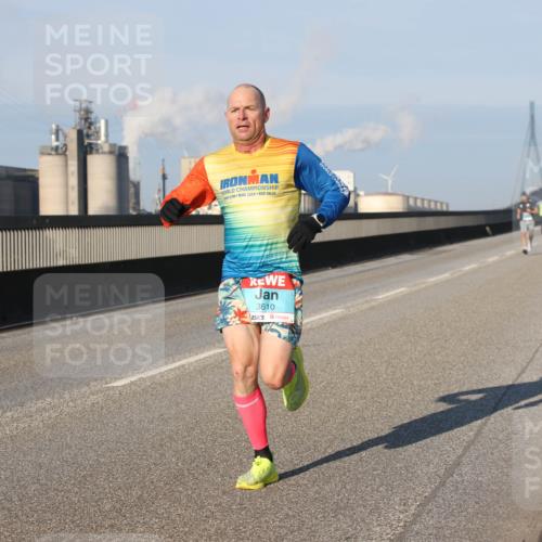 03.10.2025 - Köhlbrandbrückenlauf Lena Gebhardt http://msf.ph/oto/9105475 03.10.2025 09:39:00 Position 2 2, 112, 26, 2, 3610 meine-sportfotos.de