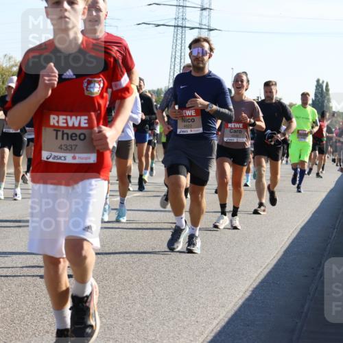 03.10.2025 - Köhlbrandbrückenlauf Strokosch-Dieckow http://msf.ph/oto/9105485 03.10.2025 12:15:39 Position 3 6786, 4337, 4622, 4246 meine-sportfotos.de