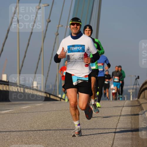 03.10.2025 - Köhlbrandbrückenlauf Strokosch-Dieckow http://msf.ph/oto/9105500 03.10.2025 09:33:17 Position 2 3240 meine-sportfotos.de