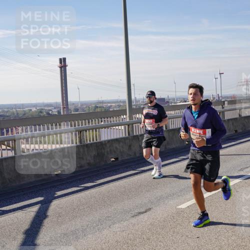 03.10.2025 - Köhlbrandbrückenlauf Michael Burmester http://msf.ph/oto/9105501 03.10.2025 12:49:16 Position 2  meine-sportfotos.de