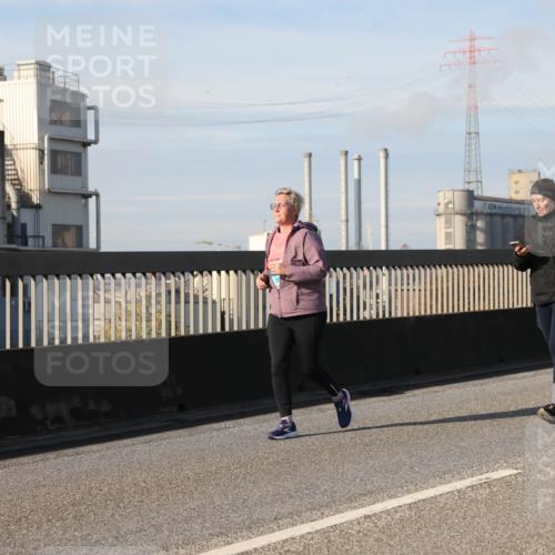 03.10.2025 - Köhlbrandbrückenlauf Lena Gebhardt http://msf.ph/oto/9105504 03.10.2025 10:13:01 Position 2  meine-sportfotos.de