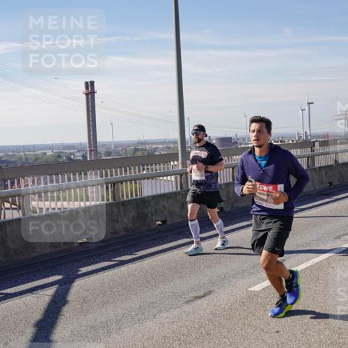 03.10.2025 - Köhlbrandbrückenlauf Michael Burmester http://msf.ph/oto/9105510 03.10.2025 12:49:16 Position 2  meine-sportfotos.de