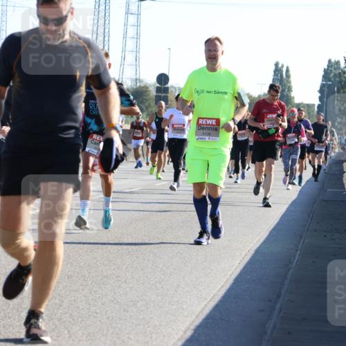03.10.2025 - Köhlbrandbrückenlauf Strokosch-Dieckow http://msf.ph/oto/9105515 03.10.2025 12:15:43 Position 3 42, 4138 meine-sportfotos.de