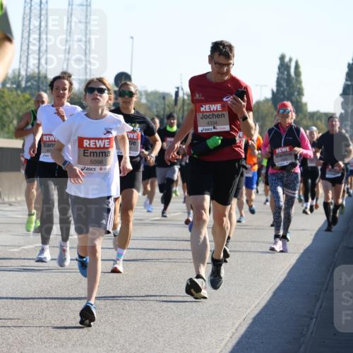 03.10.2025 - Köhlbrandbrückenlauf Strokosch-Dieckow http://msf.ph/oto/9105532 03.10.2025 12:15:46 Position 3 138, 442, 5098, 4334 meine-sportfotos.de