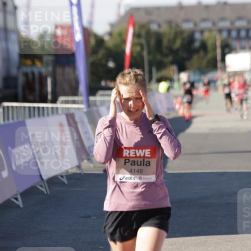 03.10.2025 - Köhlbrandbrückenlauf Jannik Wohlers http://msf.ph/oto/9105566 03.10.2025 12:58:38 Ziel 4084, 4148, 4241, 5706, 6617 meine-sportfotos.de