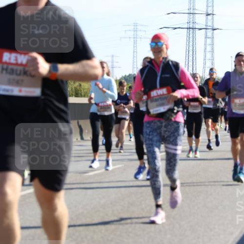 03.10.2025 - Köhlbrandbrückenlauf Strokosch-Dieckow http://msf.ph/oto/9105570 03.10.2025 12:15:53 Position 3 5747 meine-sportfotos.de