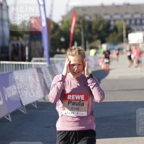 03.10.2025 - Köhlbrandbrückenlauf Jannik Wohlers http://msf.ph/oto/9105593 03.10.2025 12:58:38 Ziel 4084, 4148, 4241, 5706, 6617 meine-sportfotos.de