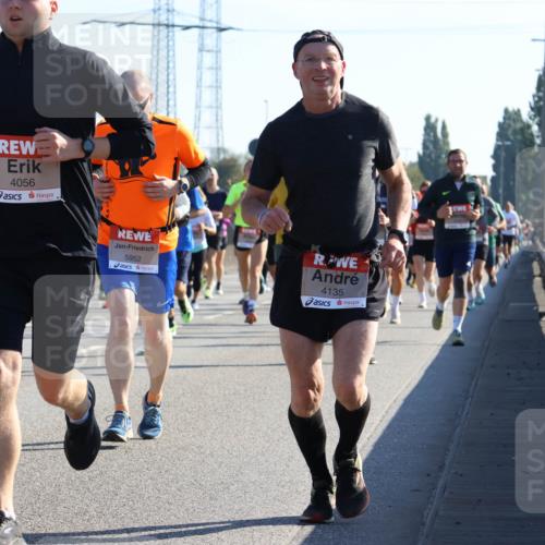 03.10.2025 - Köhlbrandbrückenlauf Strokosch-Dieckow http://msf.ph/oto/9105598 03.10.2025 12:15:58 Position 3 5951, 4056, 5952, 4135 meine-sportfotos.de