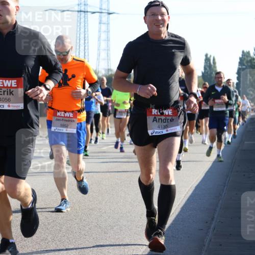 03.10.2025 - Köhlbrandbrückenlauf Strokosch-Dieckow http://msf.ph/oto/9105607 03.10.2025 12:15:58 Position 3 5951, 4056, 5952, 4135 meine-sportfotos.de
