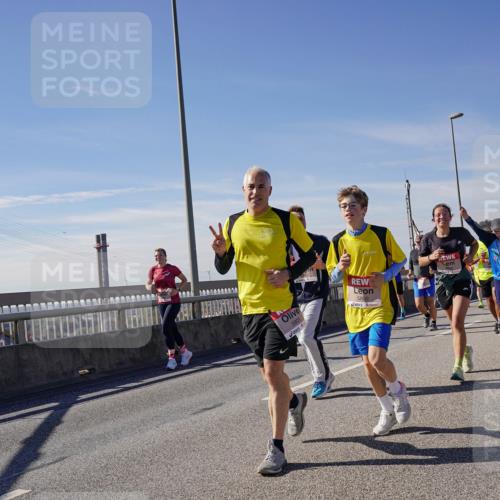 03.10.2025 - Köhlbrandbrückenlauf Michael Burmester http://msf.ph/oto/9105613 03.10.2025 12:49:25 Position 2 5801, 5800 meine-sportfotos.de