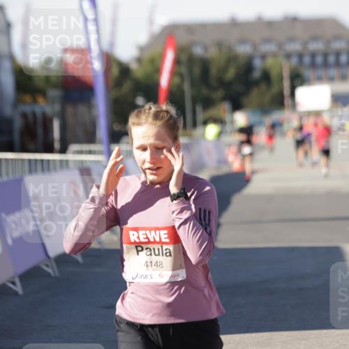 03.10.2025 - Köhlbrandbrückenlauf Jannik Wohlers http://msf.ph/oto/9105637 03.10.2025 12:58:38 Ziel 4084, 4148, 4241, 5706, 6617 meine-sportfotos.de