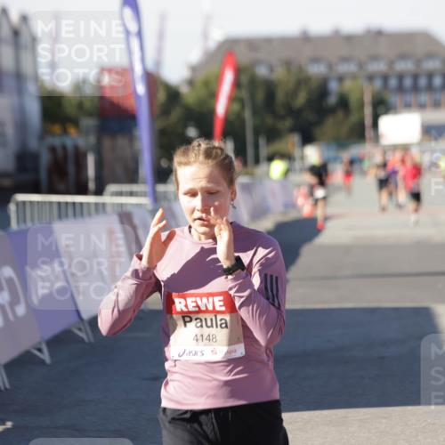 03.10.2025 - Köhlbrandbrückenlauf Jannik Wohlers http://msf.ph/oto/9105647 03.10.2025 12:58:38 Ziel 4084, 4148, 4241, 5706, 6617 meine-sportfotos.de