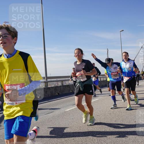 03.10.2025 - Köhlbrandbrückenlauf Michael Burmester http://msf.ph/oto/9105652 03.10.2025 12:49:26 Position 2 2 meine-sportfotos.de