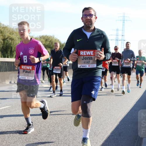 03.10.2025 - Köhlbrandbrückenlauf Strokosch-Dieckow http://msf.ph/oto/9105653 03.10.2025 12:16:06 Position 3 4118, 4147 meine-sportfotos.de