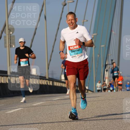 03.10.2025 - Köhlbrandbrückenlauf Strokosch-Dieckow http://msf.ph/oto/9105657 03.10.2025 09:33:41 Position 2 3086 meine-sportfotos.de