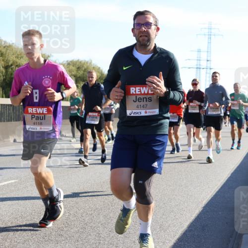 03.10.2025 - Köhlbrandbrückenlauf Strokosch-Dieckow http://msf.ph/oto/9105658 03.10.2025 12:16:06 Position 3 4118, 4147 meine-sportfotos.de