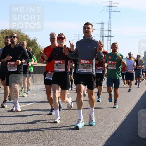 03.10.2025 - Köhlbrandbrückenlauf Strokosch-Dieckow http://msf.ph/oto/9105666 03.10.2025 12:16:07 Position 3 5707, 4490, 4585, 6323, 448 meine-sportfotos.de