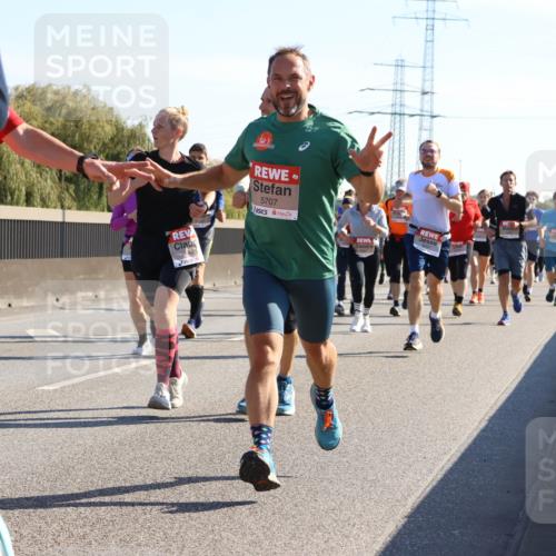 03.10.2025 - Köhlbrandbrückenlauf Strokosch-Dieckow http://msf.ph/oto/9105704 03.10.2025 12:16:09 Position 3 5707 meine-sportfotos.de