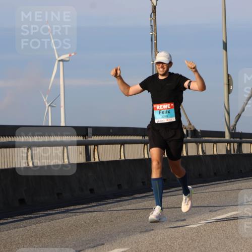 03.10.2025 - Köhlbrandbrückenlauf Strokosch-Dieckow http://msf.ph/oto/9105705 03.10.2025 09:33:47 Position 2 3299 meine-sportfotos.de