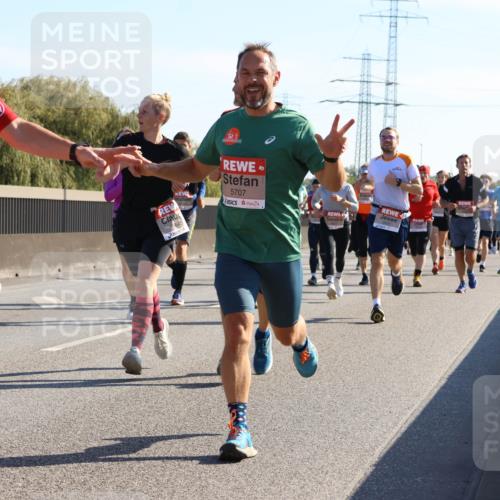 03.10.2025 - Köhlbrandbrückenlauf Strokosch-Dieckow http://msf.ph/oto/9105707 03.10.2025 12:16:09 Position 3 5707, 645 meine-sportfotos.de