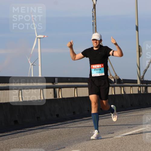 03.10.2025 - Köhlbrandbrückenlauf Strokosch-Dieckow http://msf.ph/oto/9105711 03.10.2025 09:33:47 Position 2 3299 meine-sportfotos.de