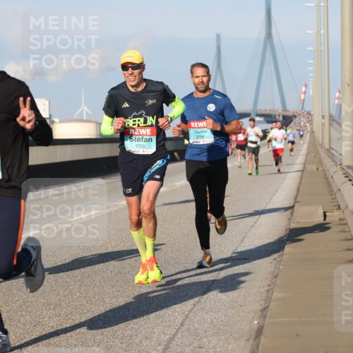 03.10.2025 - Köhlbrandbrückenlauf Lena Gebhardt http://msf.ph/oto/9105717 03.10.2025 09:39:08 Position 2 1019, 5, 1055, 3756 meine-sportfotos.de
