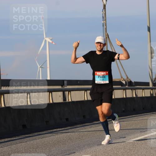 03.10.2025 - Köhlbrandbrückenlauf Strokosch-Dieckow http://msf.ph/oto/9105721 03.10.2025 09:33:47 Position 2 3299 meine-sportfotos.de