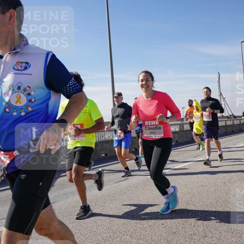 03.10.2025 - Köhlbrandbrückenlauf Michael Burmester http://msf.ph/oto/9105732 03.10.2025 12:49:28 Position 2 5866 meine-sportfotos.de