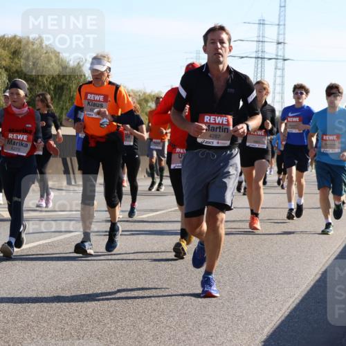 03.10.2025 - Köhlbrandbrückenlauf Strokosch-Dieckow http://msf.ph/oto/9105734 03.10.2025 12:16:13 Position 3 6273, 4287, 6821, 6722 meine-sportfotos.de