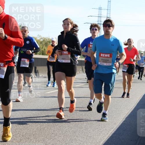03.10.2025 - Köhlbrandbrückenlauf Strokosch-Dieckow http://msf.ph/oto/9105751 03.10.2025 12:16:15 Position 3 6272, 6801, 6821, 6722 meine-sportfotos.de