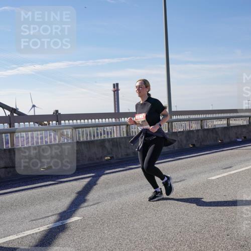 03.10.2025 - Köhlbrandbrückenlauf Michael Burmester http://msf.ph/oto/9105803 03.10.2025 12:49:31 Position 2  meine-sportfotos.de
