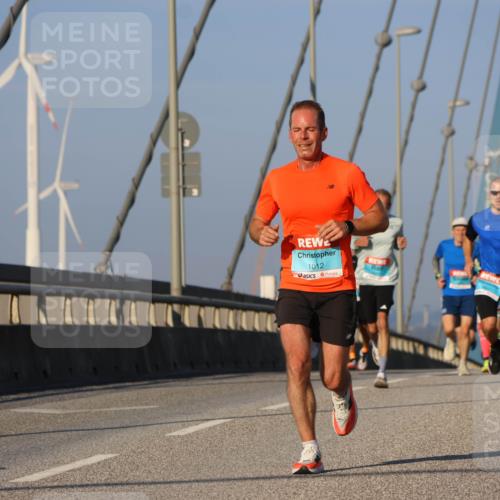 03.10.2025 - Köhlbrandbrückenlauf Strokosch-Dieckow http://msf.ph/oto/9105809 03.10.2025 09:34:06 Position 2 1012 meine-sportfotos.de
