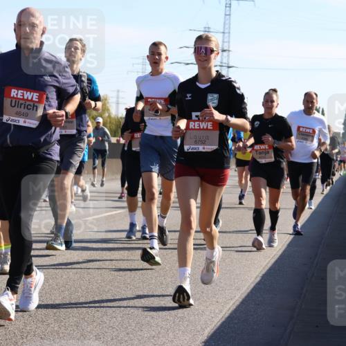 03.10.2025 - Köhlbrandbrückenlauf Strokosch-Dieckow http://msf.ph/oto/9105812 03.10.2025 12:16:22 Position 3 4649, 763, 6752, 4012, 4386 meine-sportfotos.de