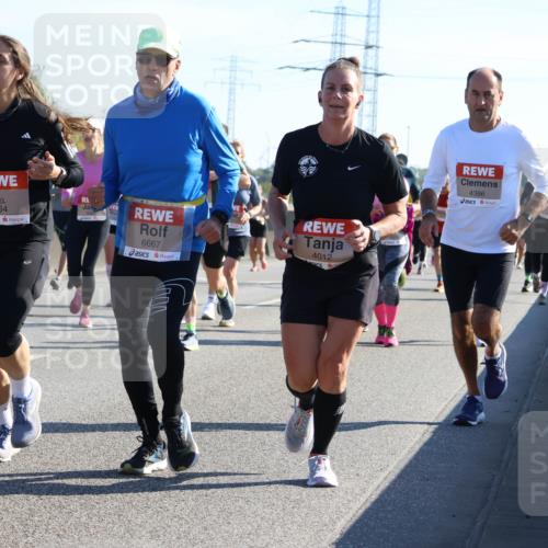 03.10.2025 - Köhlbrandbrückenlauf Strokosch-Dieckow http://msf.ph/oto/9105825 03.10.2025 12:16:24 Position 3 6764, 6667, 4012, 4386 meine-sportfotos.de