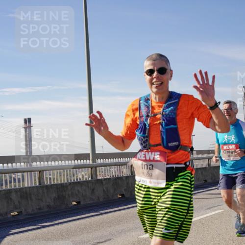 03.10.2025 - Köhlbrandbrückenlauf Michael Burmester http://msf.ph/oto/9105834 03.10.2025 12:49:33 Position 2 6069 meine-sportfotos.de