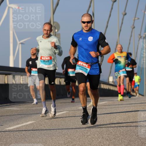 03.10.2025 - Köhlbrandbrückenlauf Strokosch-Dieckow http://msf.ph/oto/9105848 03.10.2025 09:34:10 Position 2 3267, 2937, 3008 meine-sportfotos.de