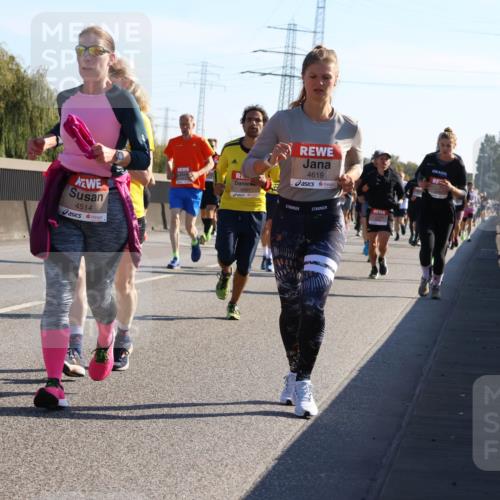 03.10.2025 - Köhlbrandbrückenlauf Strokosch-Dieckow http://msf.ph/oto/9105853 03.10.2025 12:16:27 Position 3 4619, 4417, 4514 meine-sportfotos.de