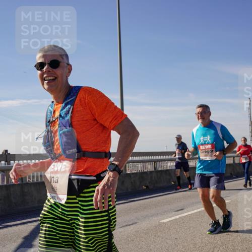 03.10.2025 - Köhlbrandbrückenlauf Michael Burmester http://msf.ph/oto/9105856 03.10.2025 12:49:33 Position 2 6169, 6535 meine-sportfotos.de